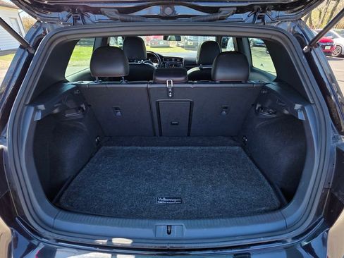 Used 2016 Volkswagen Golf S image 20