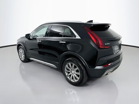 Used 2021 Cadillac XT4 Premium Luxury w/ Cold Weather Package FWD image 5