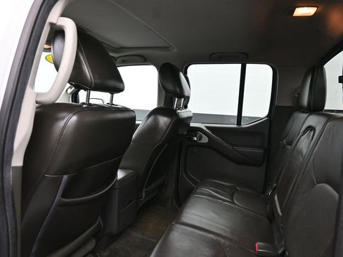 Used 2016 Nissan Frontier PRO-4X w/ Pro-4x Luxury Package AWD/4WD image 16