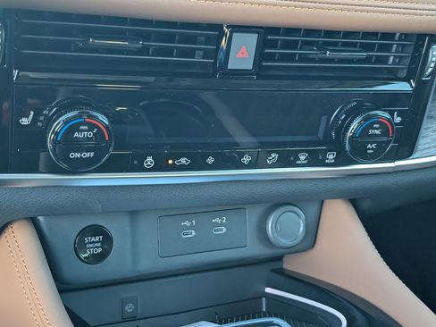New 2026 Nissan Rogue Platinum AWD/4WD image 13