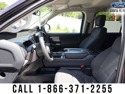 Used 2025 Ford Expedition Active image 15