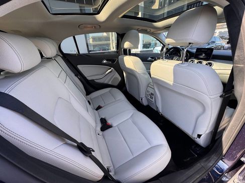 Used 2019 Mercedes-Benz GLA 250 4MATIC image 17