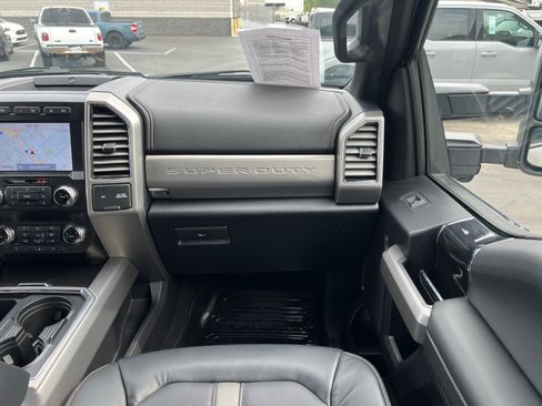 Used 2021 Ford F350 Platinum w/ FX4 Off-Road Package AWD/4WD image 28