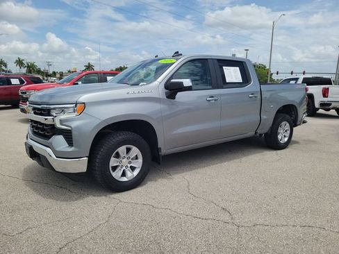 Used 2025 Chevrolet Silverado 1500 LT AWD/4WD image 2