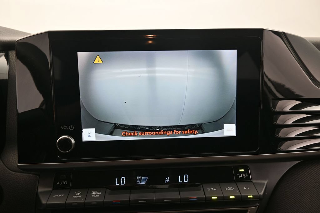 Used 2025 Toyota Camry LE FWD image 13