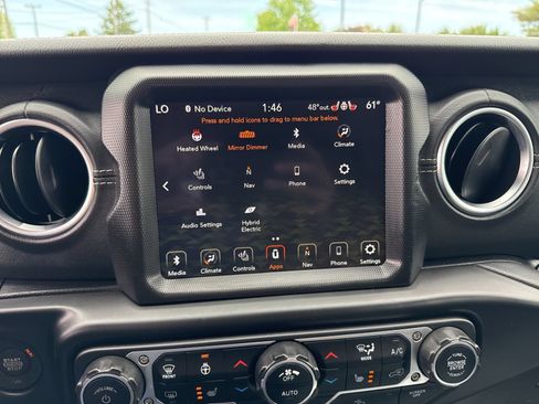 Used 2023 Jeep Wrangler Unlimited Sahara w/ Cold Weather Group AWD/4WD image 33