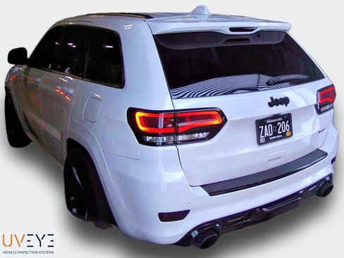 Used 2015 Jeep Grand Cherokee SRT w/ Trailer Tow Group IV AWD/4WD image 12