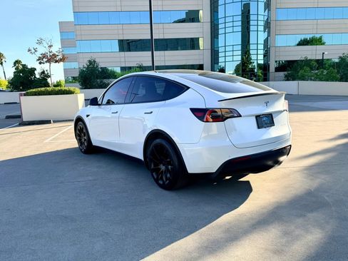 Used 2020 Tesla Model Y Long Range AWD/4WD image 13