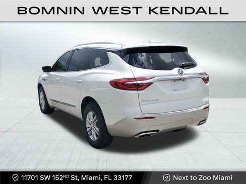 Used 2021 Buick Enclave Essence w/ Sound and Sites Package image 5