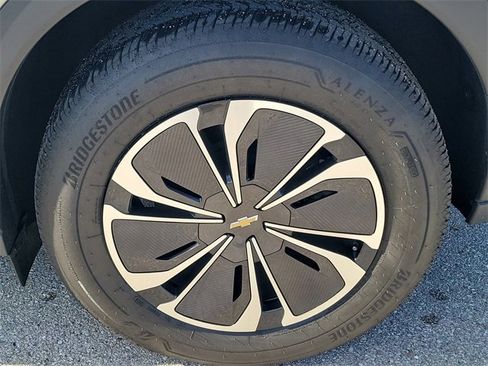 Certified 2024 Chevrolet Blazer EV LT image 9