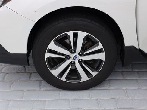 Used 2019 Subaru Outback 2.5i Limited w/ Popular Package #2 AWD/4WD image 45