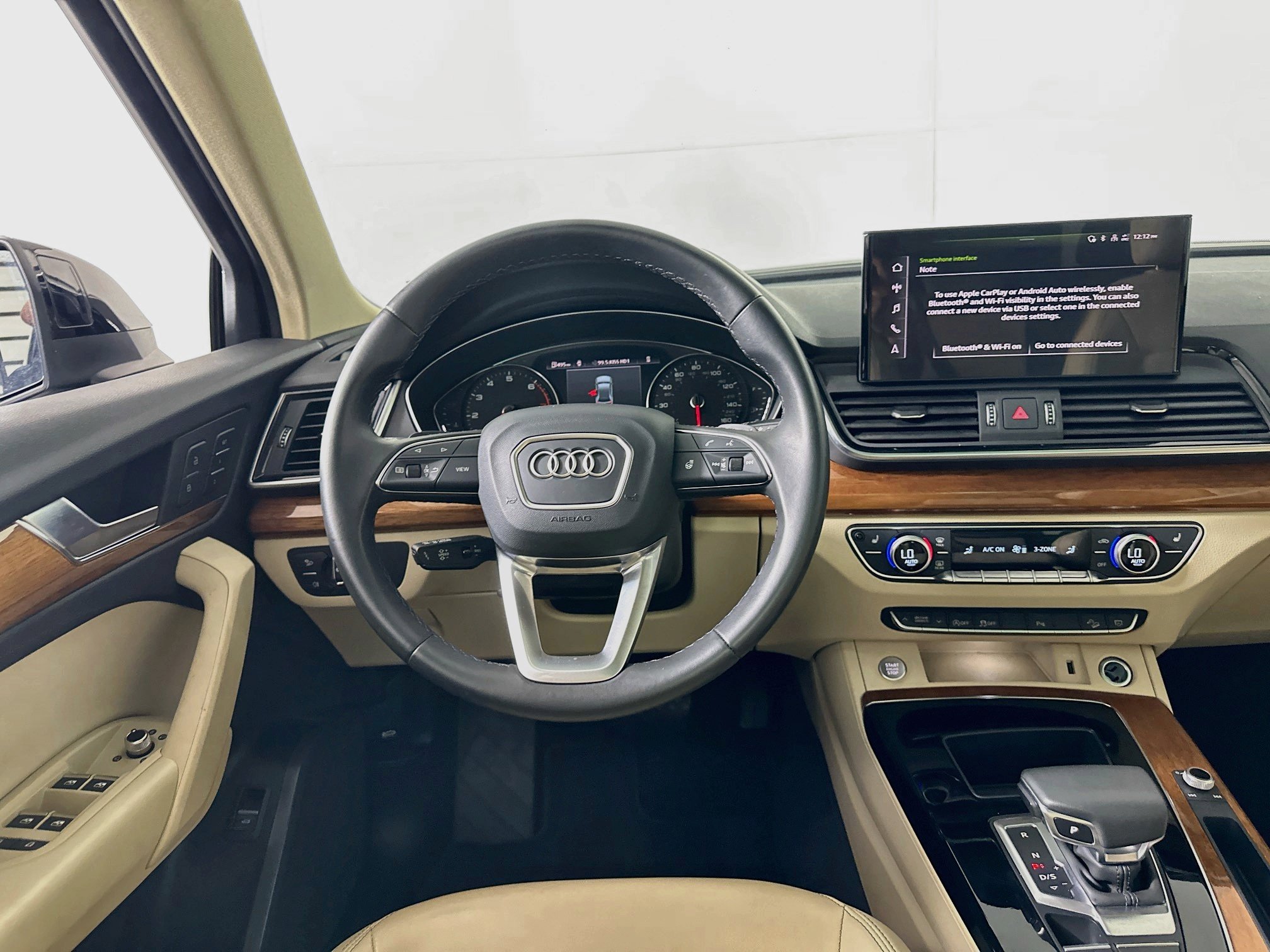 Used 2023 Audi Q5 2.0T Premium w/ Convenience Package AWD/4WD image 17