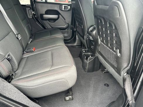 Used 2019 Jeep Wrangler Unlimited Rubicon image 17