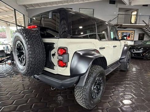 New 2025 Ford Bronco Raptor image 4