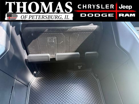 Used 2022 RAM 1500 Limited AWD/4WD image 23