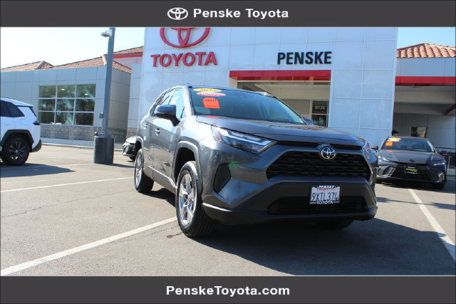 Certified 2025 Toyota RAV4 XLE AWD/4WD image 1