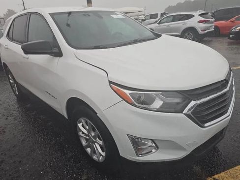 Used 2018 Chevrolet Equinox LS AWD/4WD image 2
