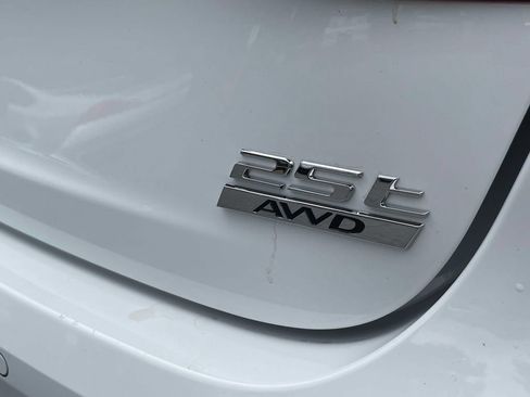 Used 2018 Jaguar XF Premium AWD/4WD image 9