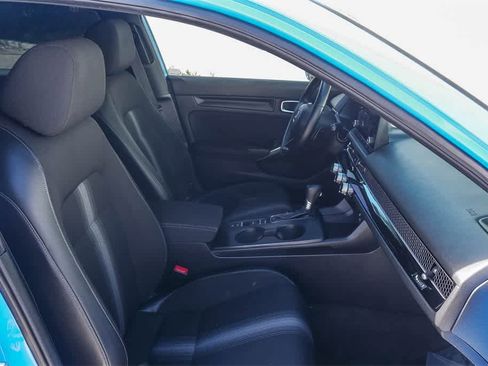 Used 2023 Honda Civic Sport image 15