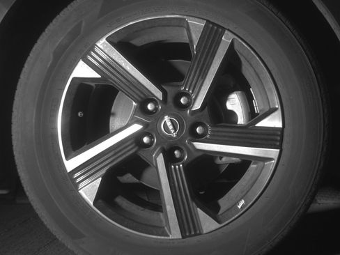 Used 2025 Nissan Sentra SV FWD image 13