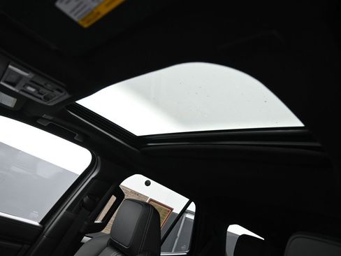 Used 2025 Toyota 4Runner Limited image 32