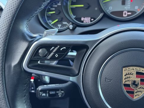 Used 2017 Porsche Cayenne S Platinum image 31