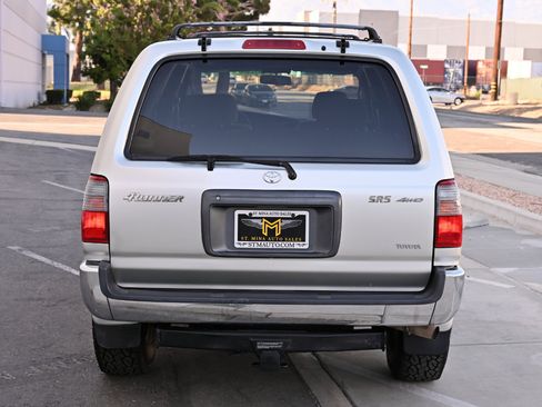 Used 2000 Toyota 4Runner SR5 AWD/4WD image 7