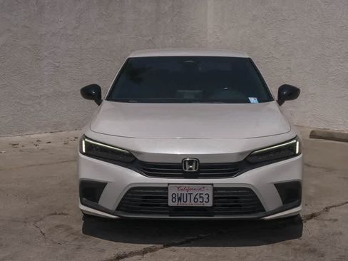 Used 2022 Honda Civic Sport image 2