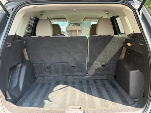 Used 2017 Ford Escape SE w/ Equipment Group 201A FWD image 34