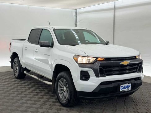 Used 2024 Chevrolet Colorado LT w/ LT Convenience Package II image 8