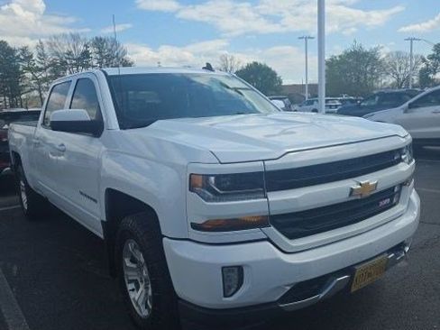 Used 2018 Chevrolet Silverado 1500 LT w/ All Star Edition image 2