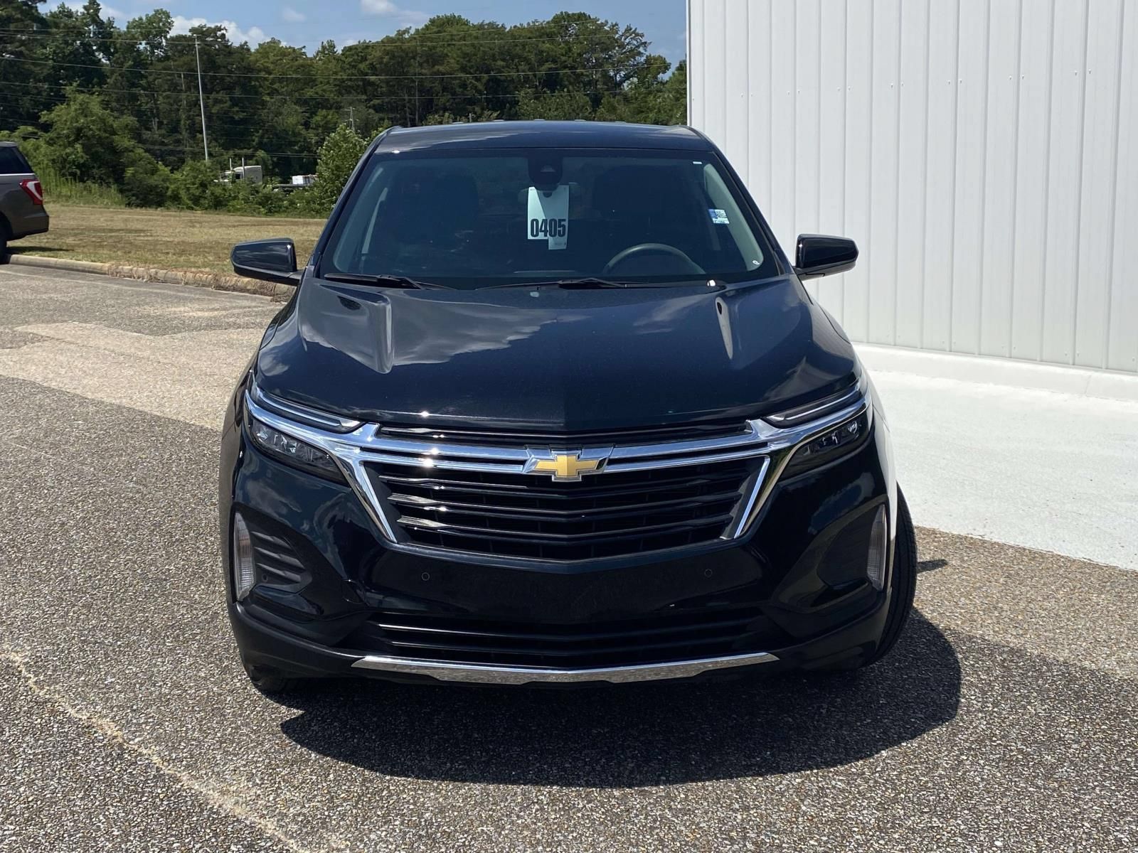 Used 2024 Chevrolet Equinox LT FWD image 2