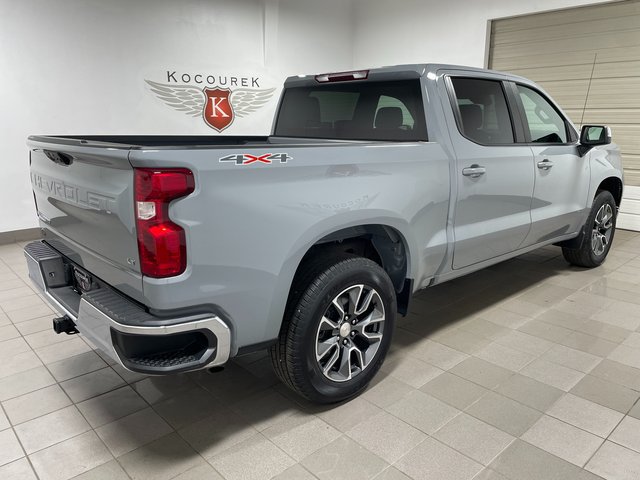 Used 2024 Chevrolet Silverado 1500 LT AWD/4WD image 6