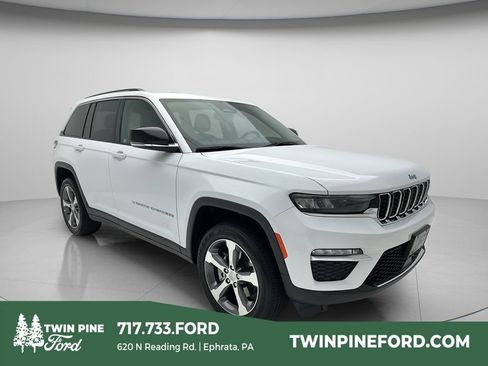 Used 2023 Jeep Grand Cherokee 4WD 4xe image 1