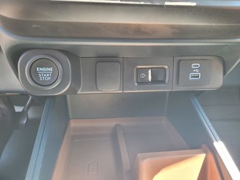 Certified 2022 Ford Maverick Lariat w/ Lariat Luxury Package FWD image 24
