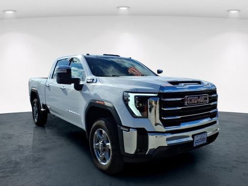 Used 2025 GMC Sierra 3500 SLT image 8