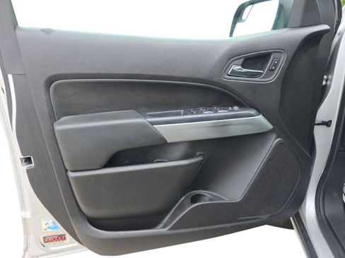 Used 2016 Chevrolet Colorado LT w/ LT Convenience Package AWD/4WD image 10