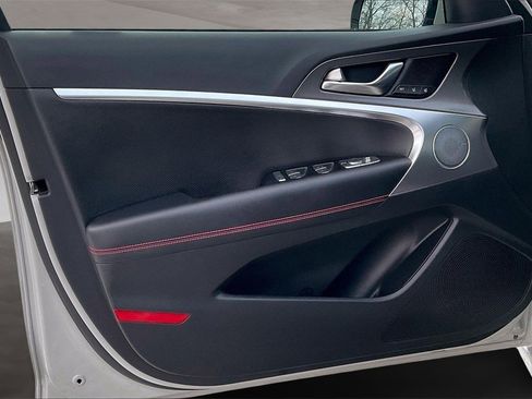 Used 2025 Genesis G70 2.5T w/ Sport Prestige Package image 20