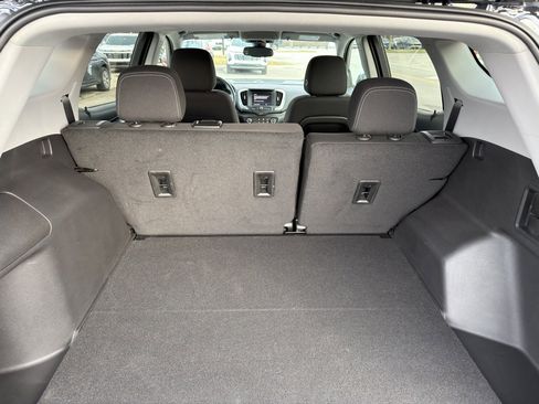 Used 2023 GMC Terrain SLE image 19