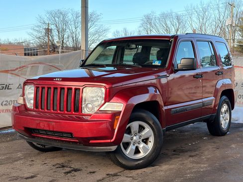 Used 2012 Jeep Liberty Sport w/ Driver Convenience Group AWD/4WD image 45
