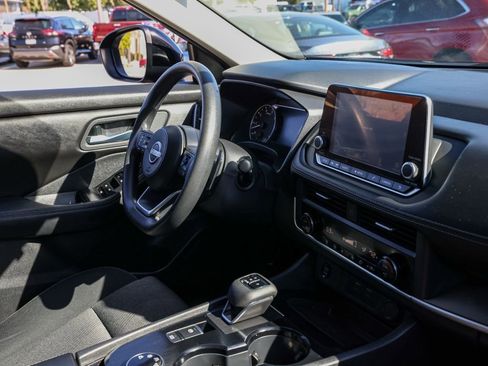 Used 2024 Nissan Rogue SV image 20