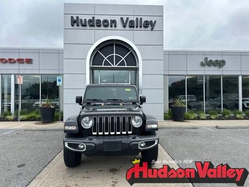 Certified 2019 Jeep Wrangler Unlimited Sahara w/ Cold Weather Group AWD/4WD image 1