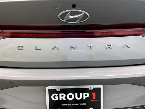 Used 2023 Hyundai Elantra Limited FWD image 33