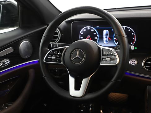 Used 2019 Mercedes-Benz E 300 4MATIC image 14