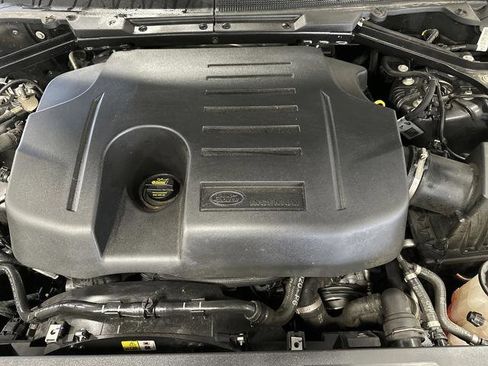 Used 2023 Land Rover Defender 130 First Edition image 40