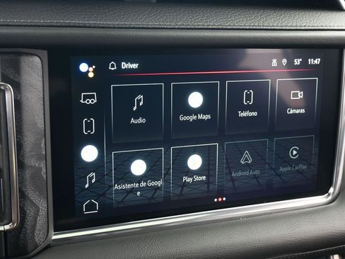 Used 2022 GMC Yukon Denali w/ Denali Premium Package image 17