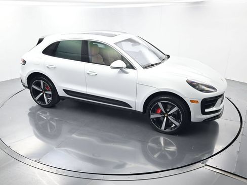 Certified 2026 Porsche Macan S AWD/4WD image 42