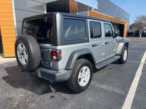 Used 2019 Jeep Wrangler Unlimited Sport S image 24