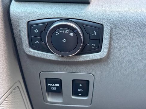 Used 2019 Ford F150 XLT w/ Equipment Group 302A Luxury AWD/4WD image 21