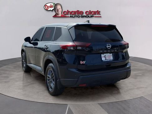 Used 2025 Nissan Rogue S FWD image 3